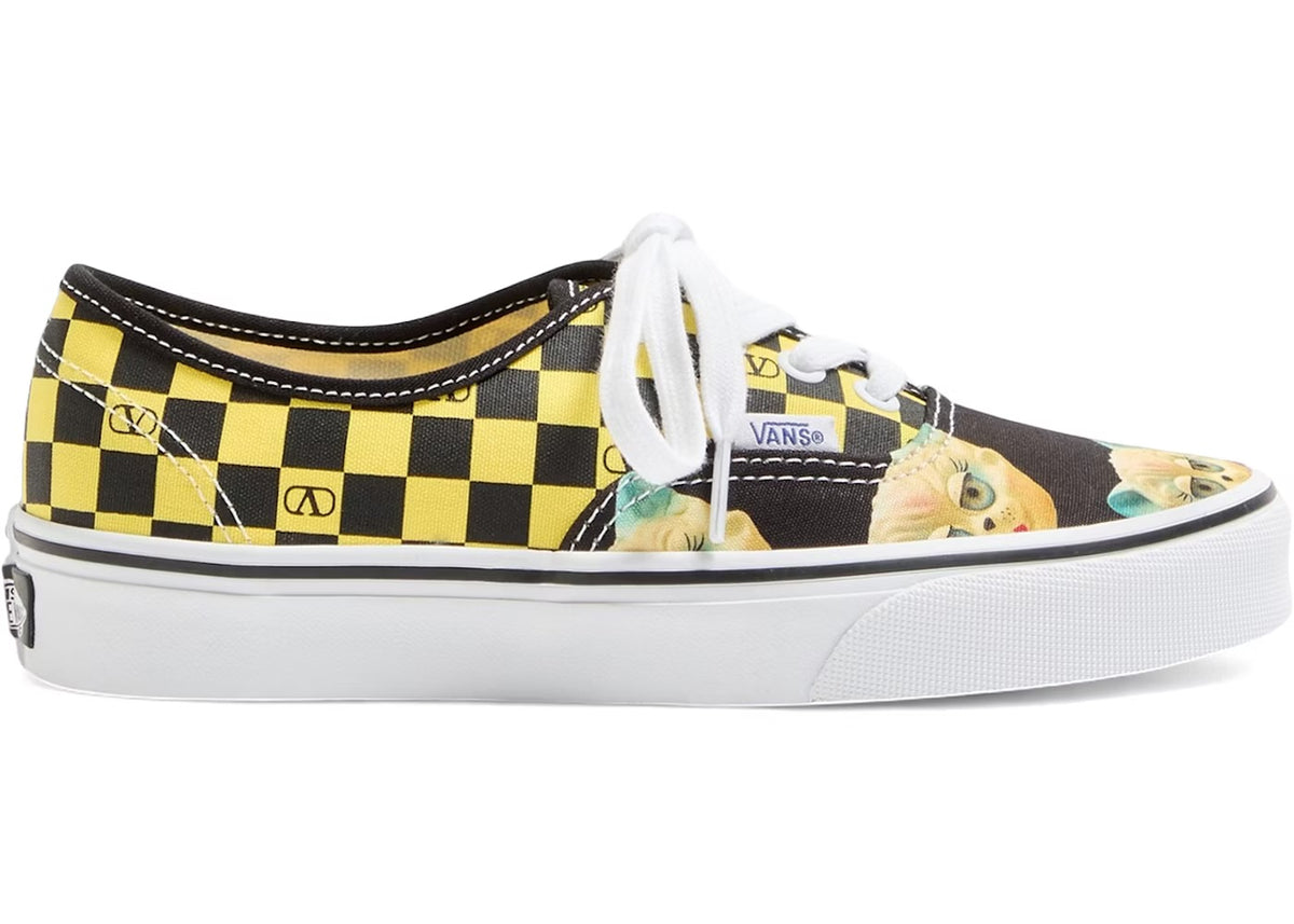 Vans Authentic
Valentino Garavani Checkerboard Le Chat de la Maison